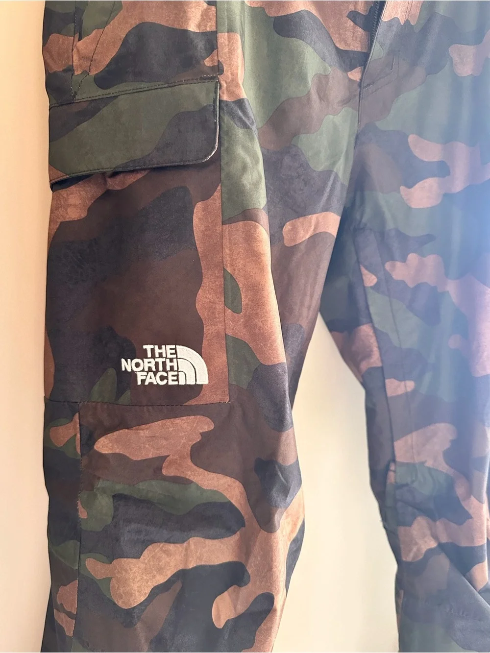The North Face Men’s Camouflage Snowboard/Ski Pants in Green and Brown
